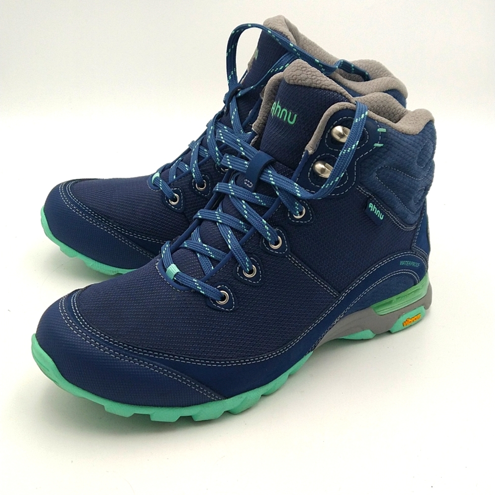 Ahnu by Teva hiking boots Women size 8 or 8.5
